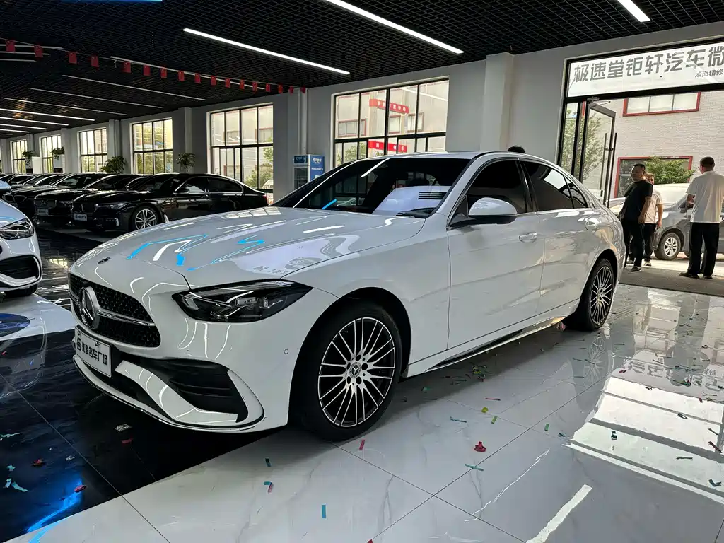 Mercedes-Benz C-Class 2023 — фото 1