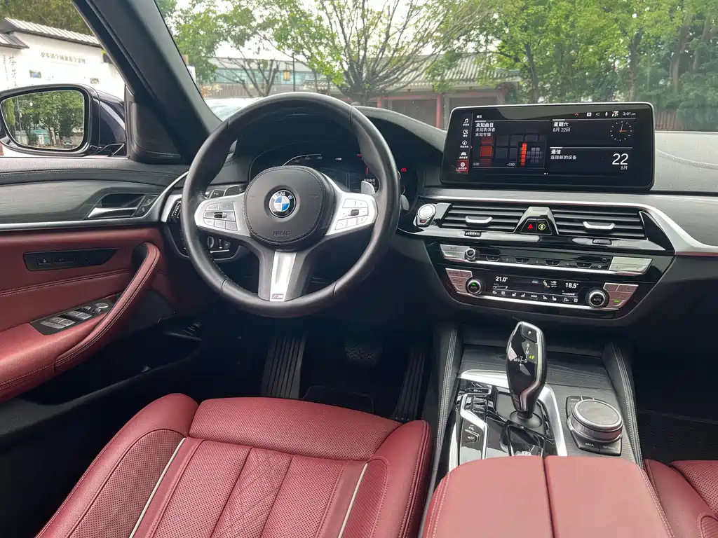 BMW 5 Series 2023 — фото 14