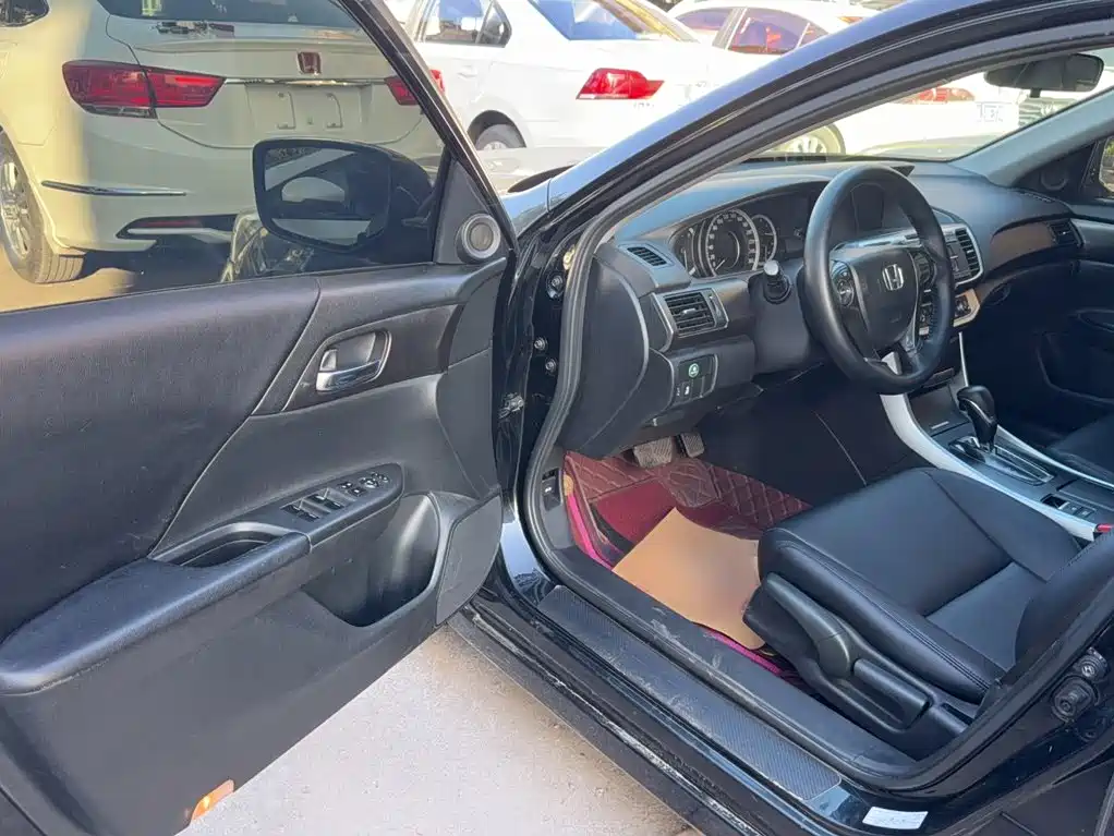 Honda Accord 2015 — фото 13