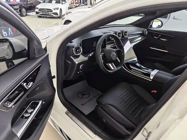 Mercedes-Benz C-Class 2022