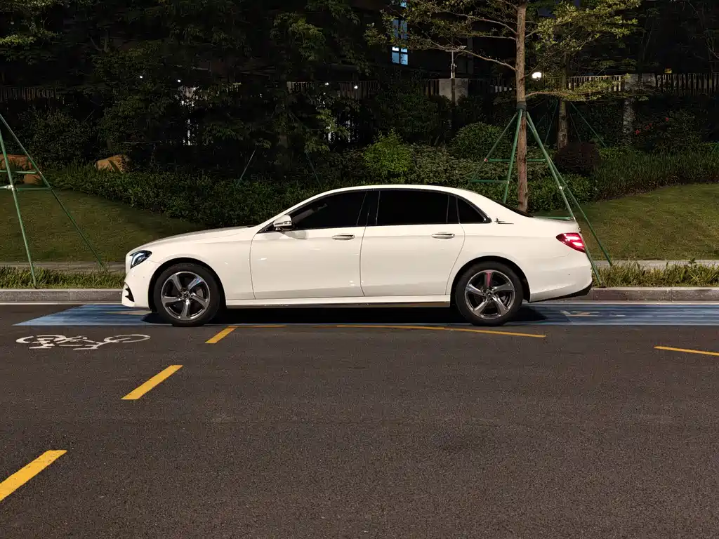 Mercedes-Benz E-Class 2018