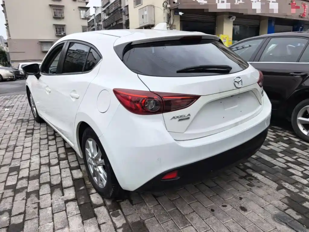Mazda 3 Angkesela 2015