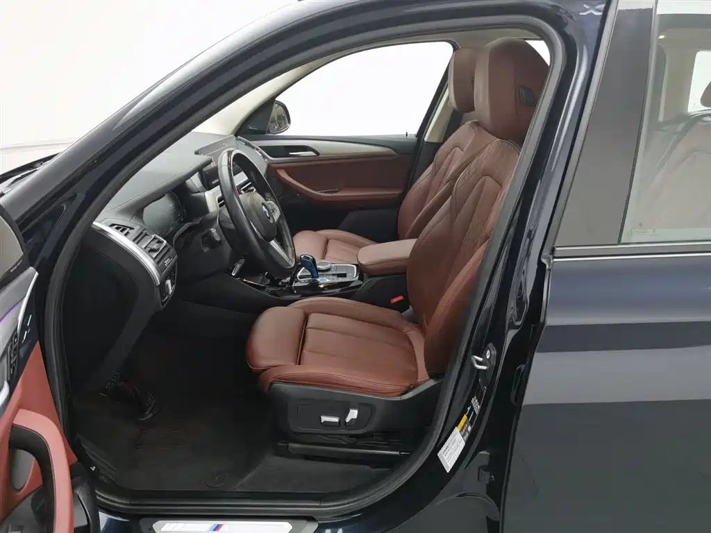 BMW iX3 2022 — фото 10