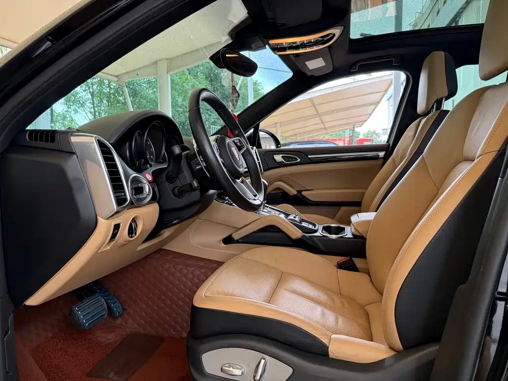 Porsche Cayenne 2017 — фото 10
