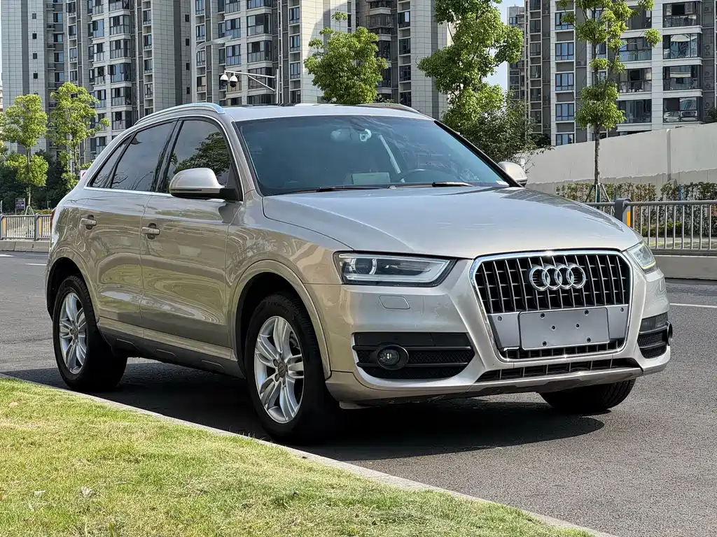 Audi Q3 2014