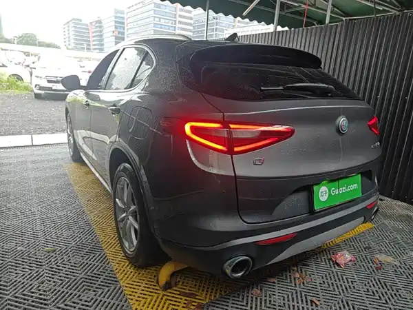 Alfa Romeo Stelvio 2019