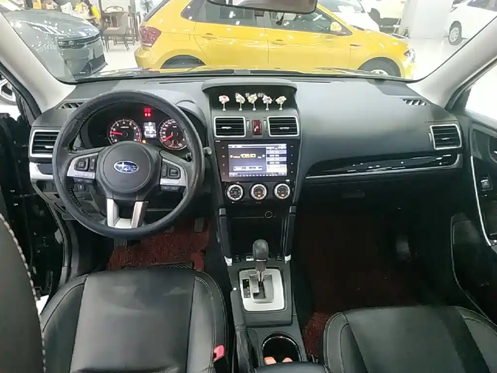 Subaru Forester 2016 — фото 10
