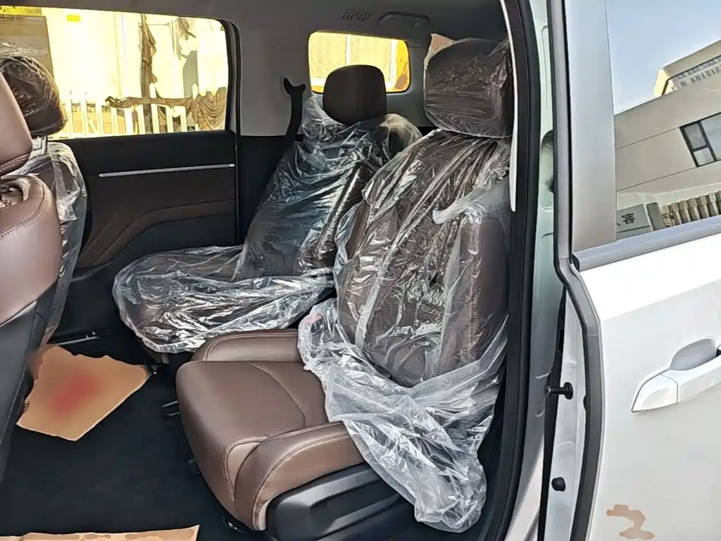 Wuling Starlight 730 New Energy 2025 — фото 17