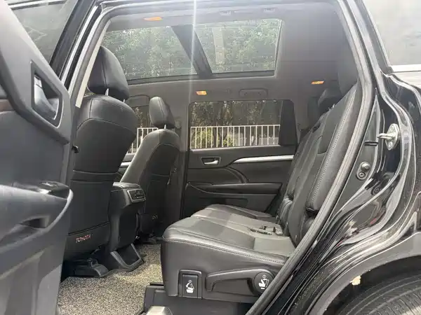 Toyota Highlander 2017