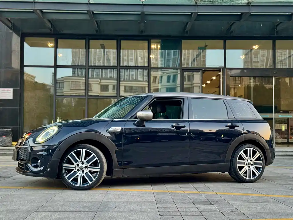 MINI Clubman 2022