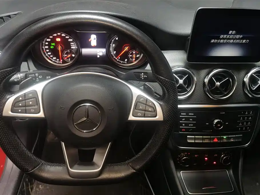 Mercedes-Benz GLA 2019 — фото 12