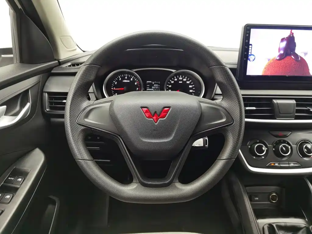 Wuling Hongguang S3 2023 — фото 11