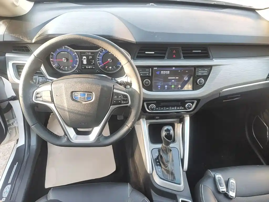 Geely Vision X3 2018 — фото 10
