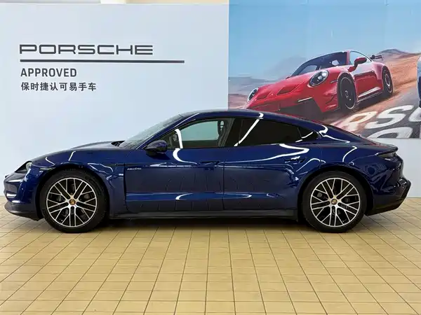 Porsche Taycan 2021