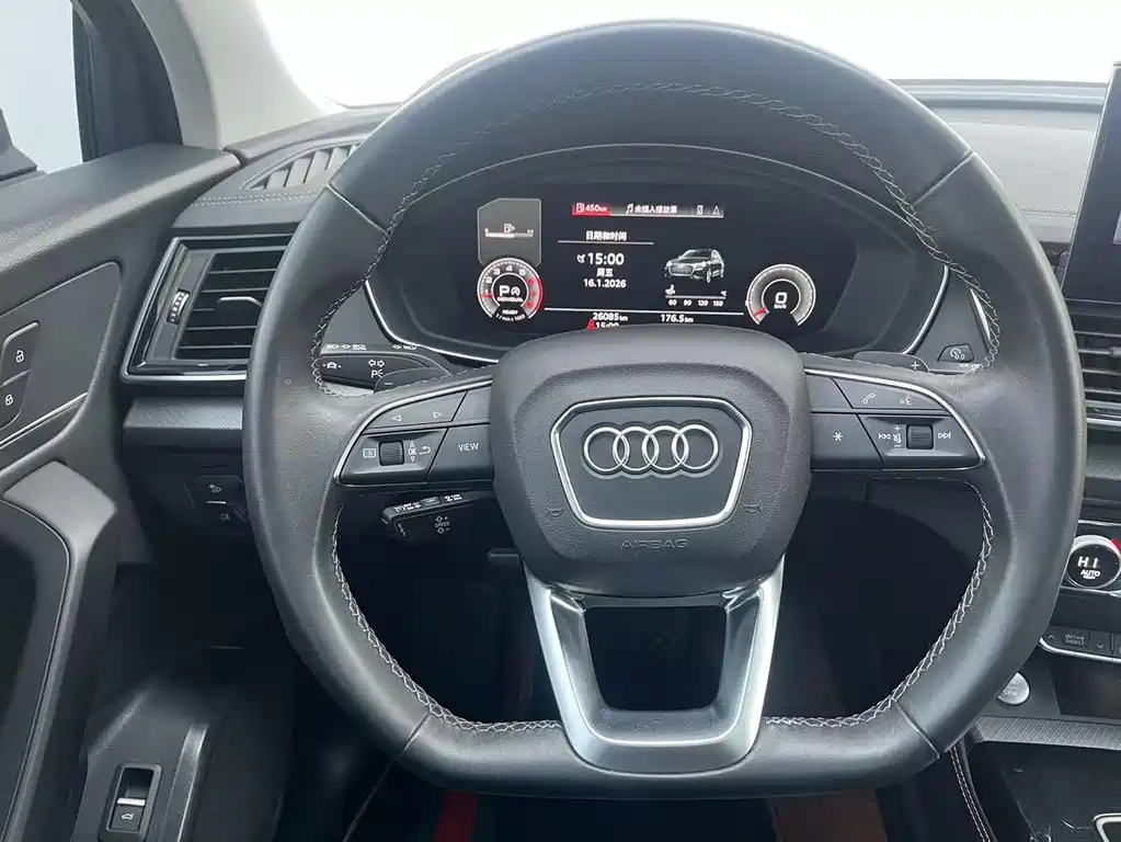Audi Q5L 2023 — фото 7