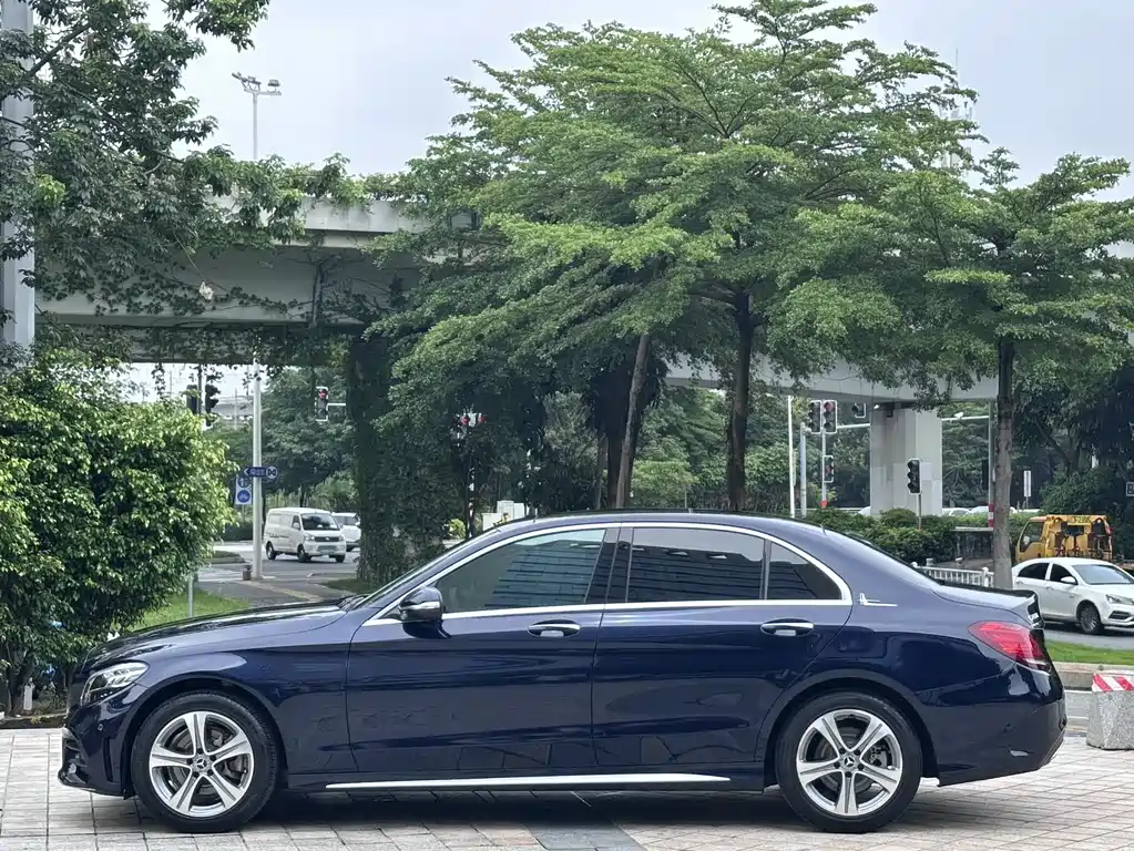 Mercedes-Benz C-Class 2019