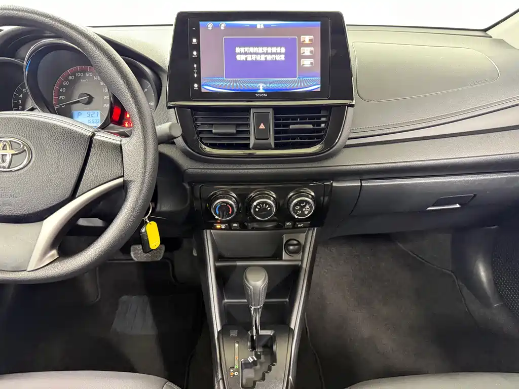 Toyota Vios 2022 — фото 13