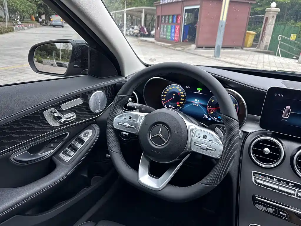 Mercedes-Benz C-Class 2020 — фото 9