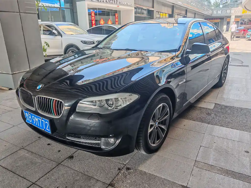 BMW 5 Series 2013 — фото 1