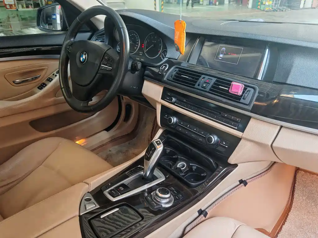 BMW 5 Series 2013 — фото 6