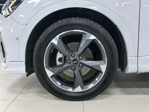 Audi Q3 2023