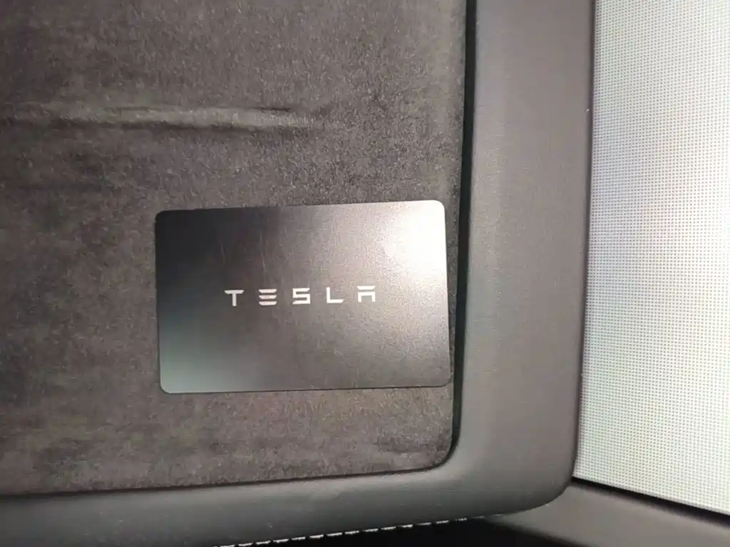 Tesla Model 3 2025 — фото 9