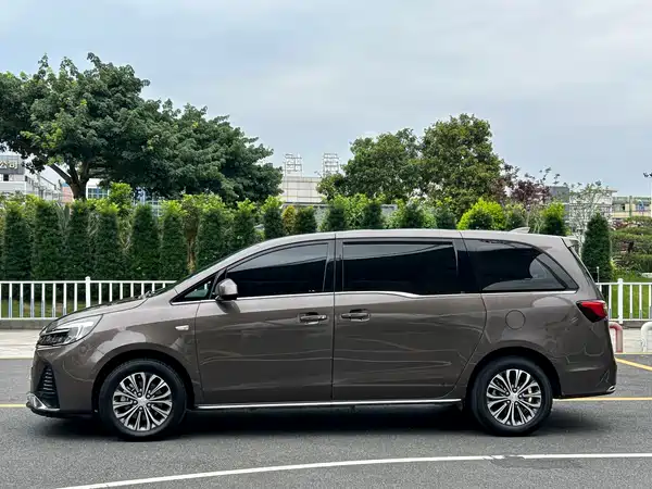 Buick GL8 2023