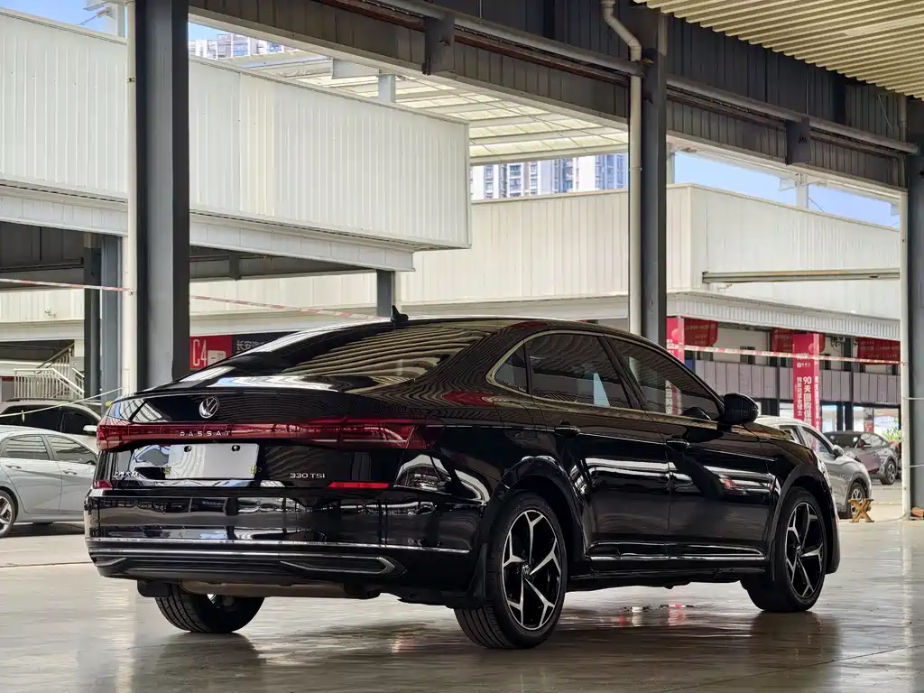 Volkswagen Passat 2023 — фото 21
