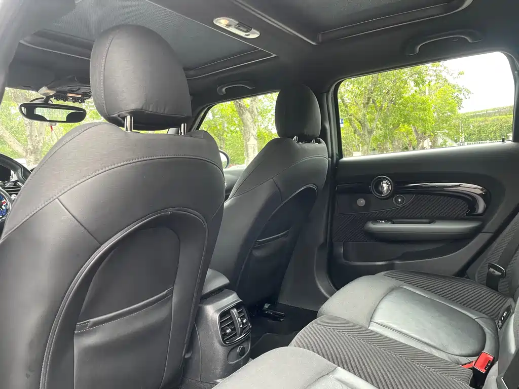 MINI Clubman 2018 — фото 12