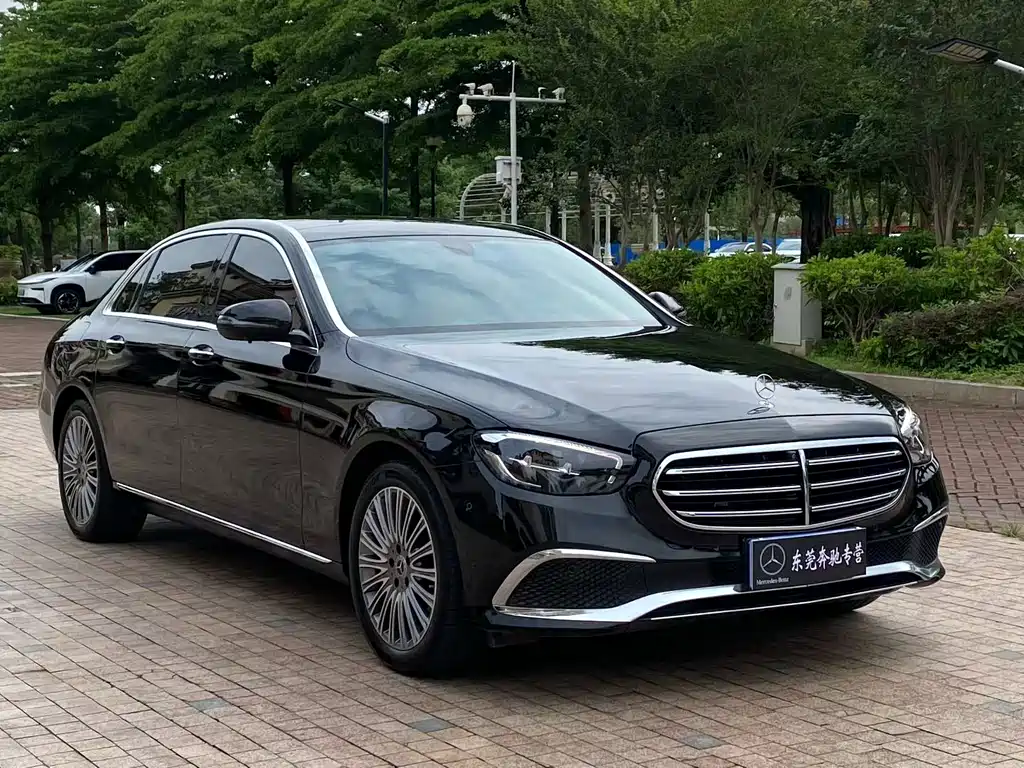 Mercedes-Benz E-Class 2022 — фото 3