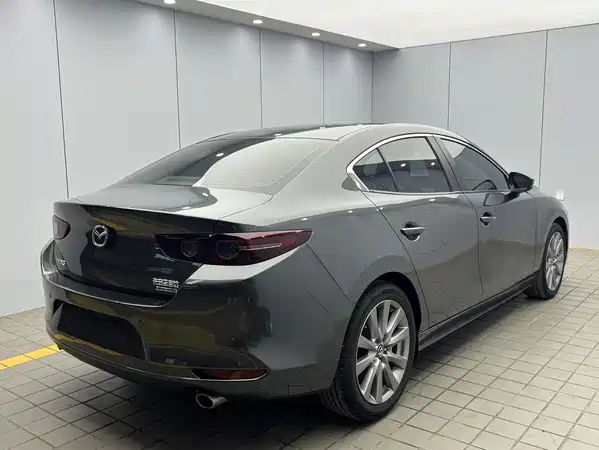 Mazda 3 Axela 2023