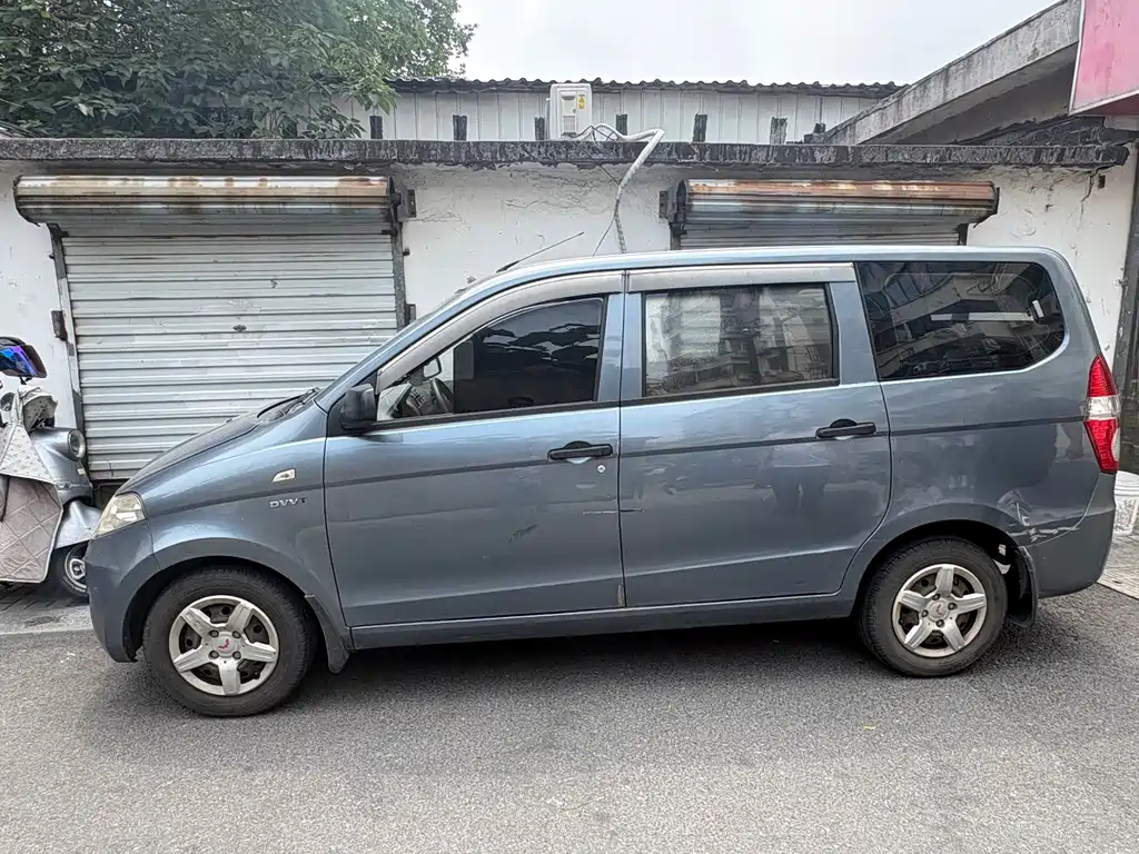 Wuling Hongguang 2013