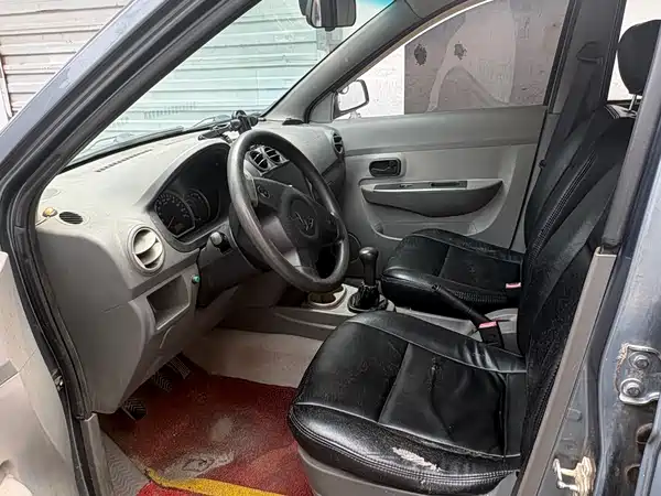 Wuling Hongguang 2013