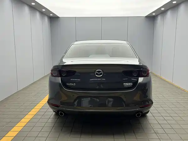 Mazda 3 Axela 2023