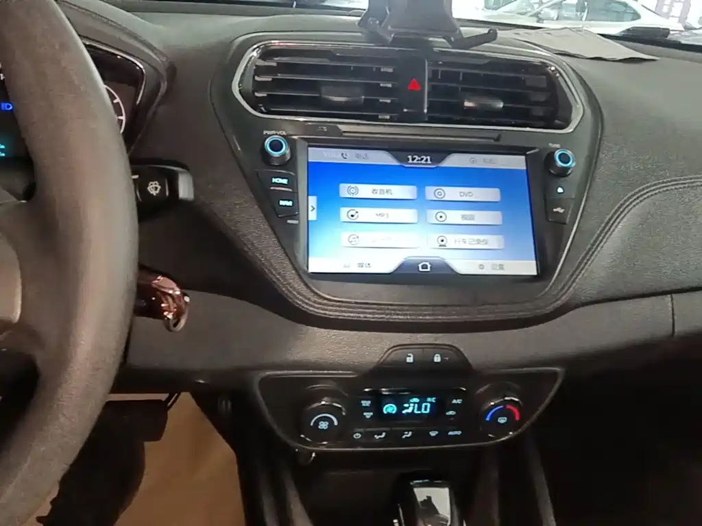 Ford Escort 2015 — фото 13