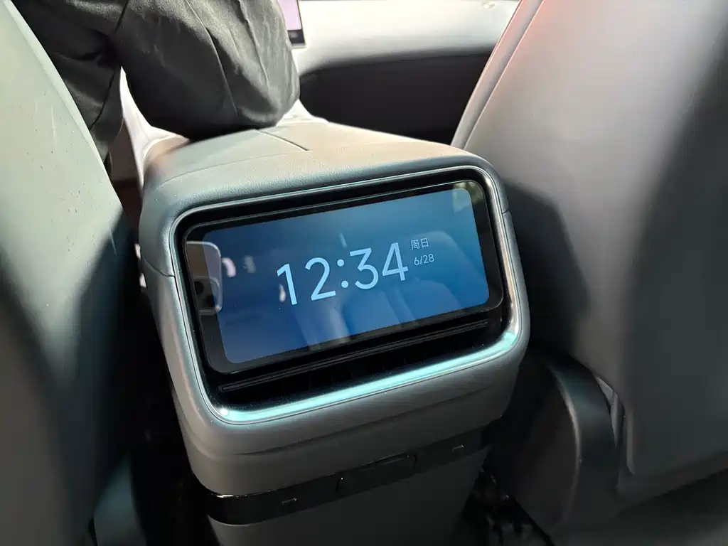 Xiaomi YU7 2025 — фото 20