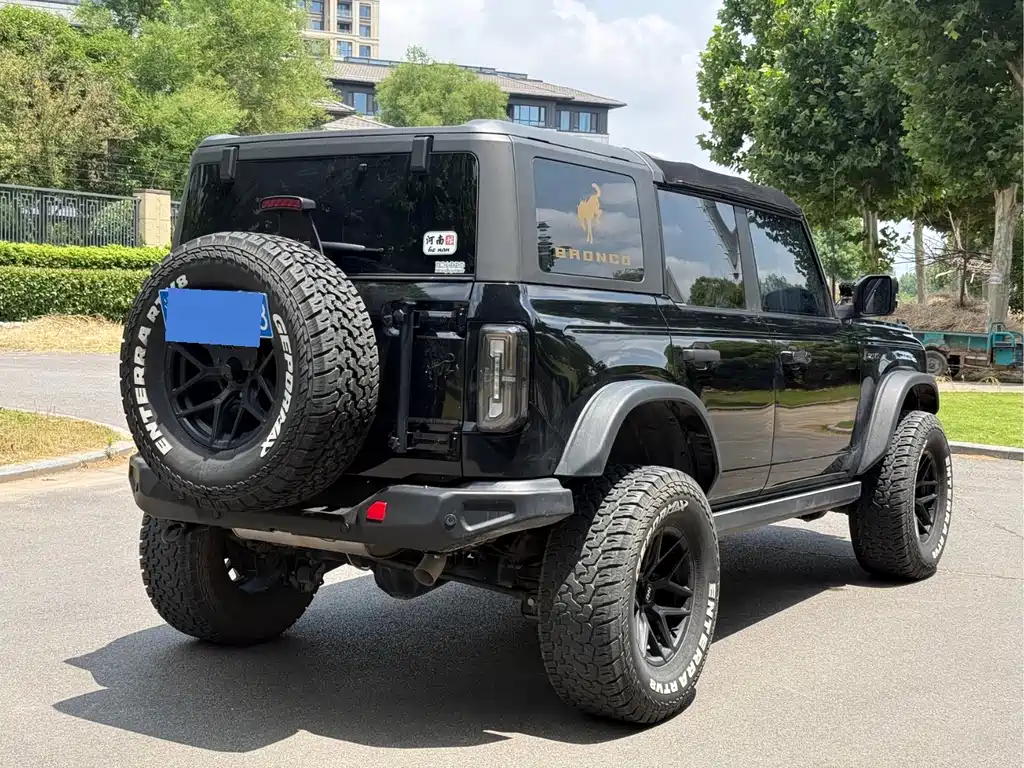 Ford Bronco 2025 — фото 11