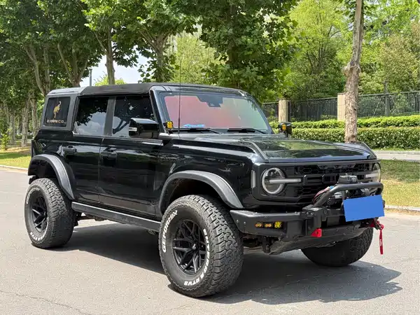 Ford Bronco 2024