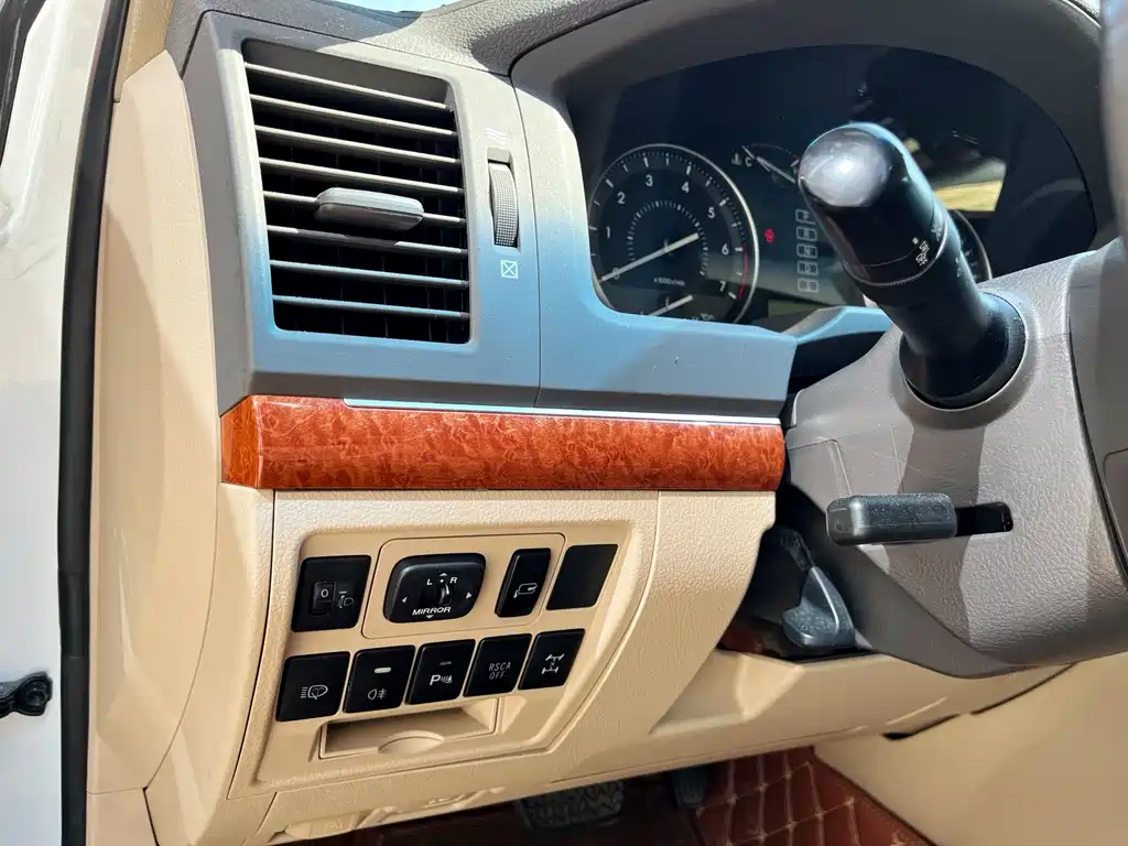 Toyota Land Cruiser 2015 — фото 14