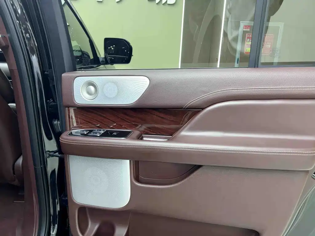 Lincoln Navigator 2020