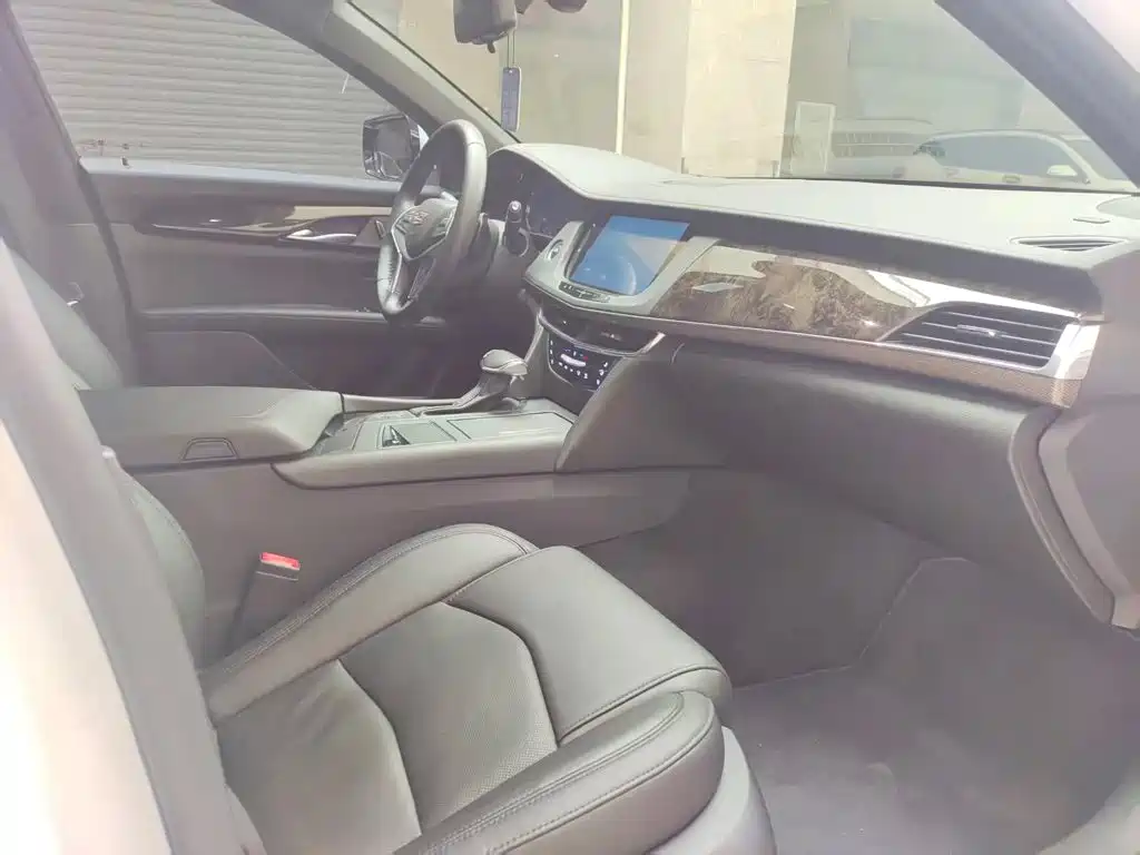 Cadillac CT6 2018 — фото 10