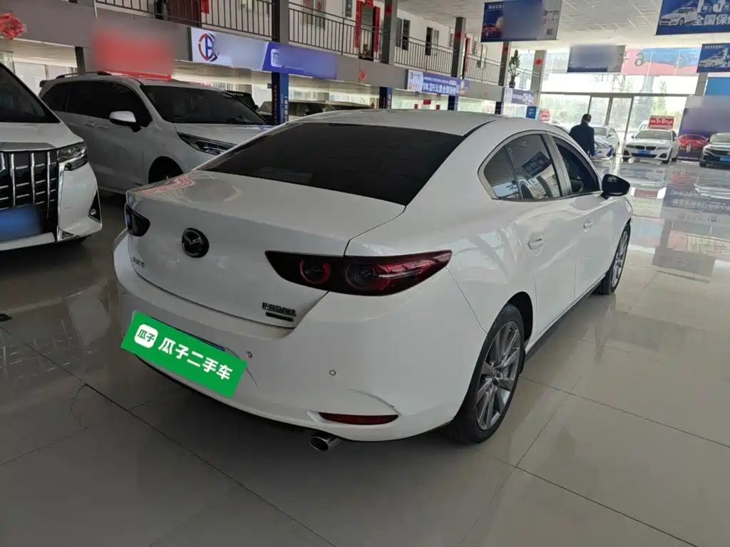 Mazda 3 Axela 2022