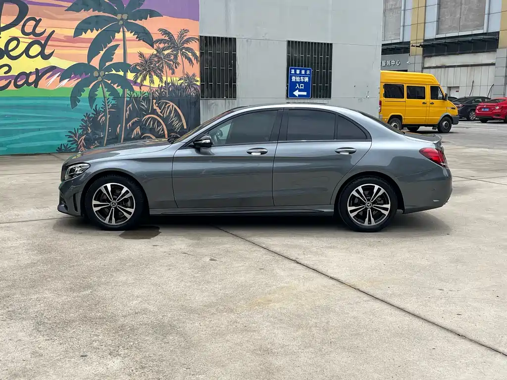 Mercedes-Benz C-Class 2019