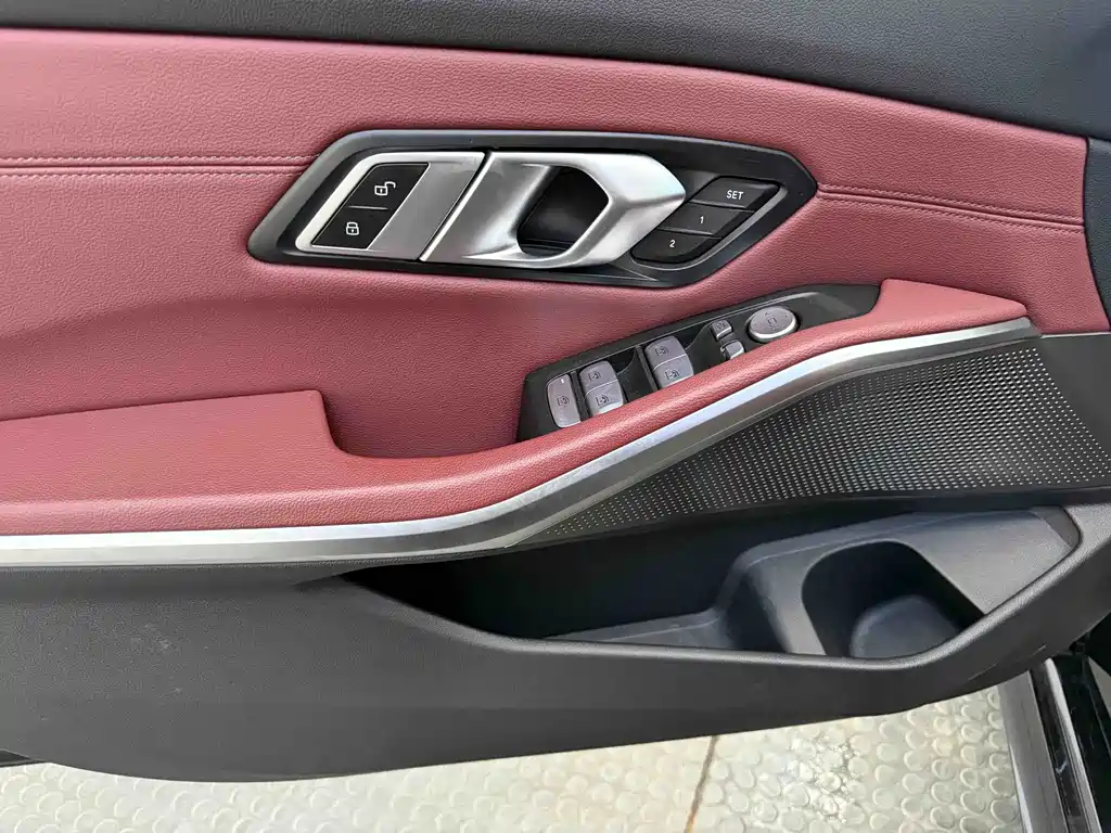 BMW 3 Series 2023 — фото 10