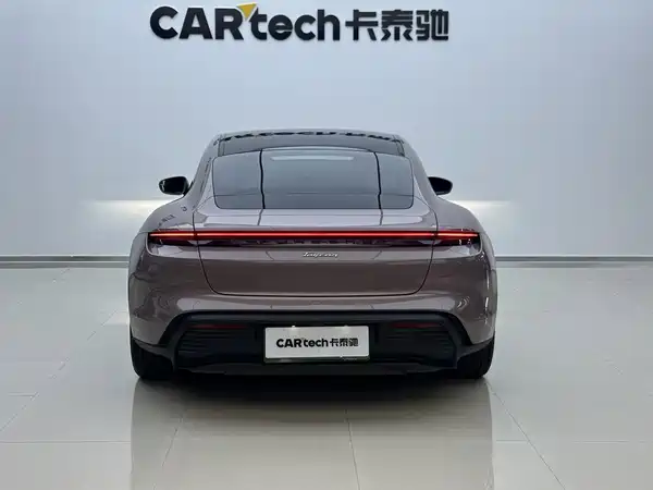 Porsche Taycan 2023