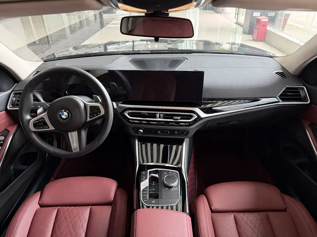 BMW 3 Series 2023 — фото 11