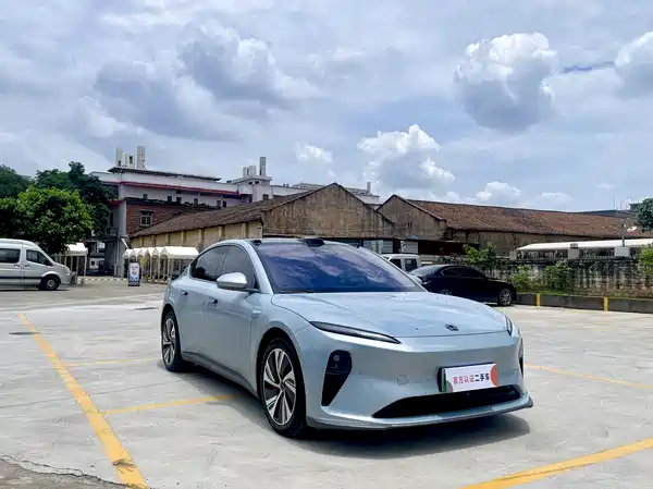 NIO ET5 2022