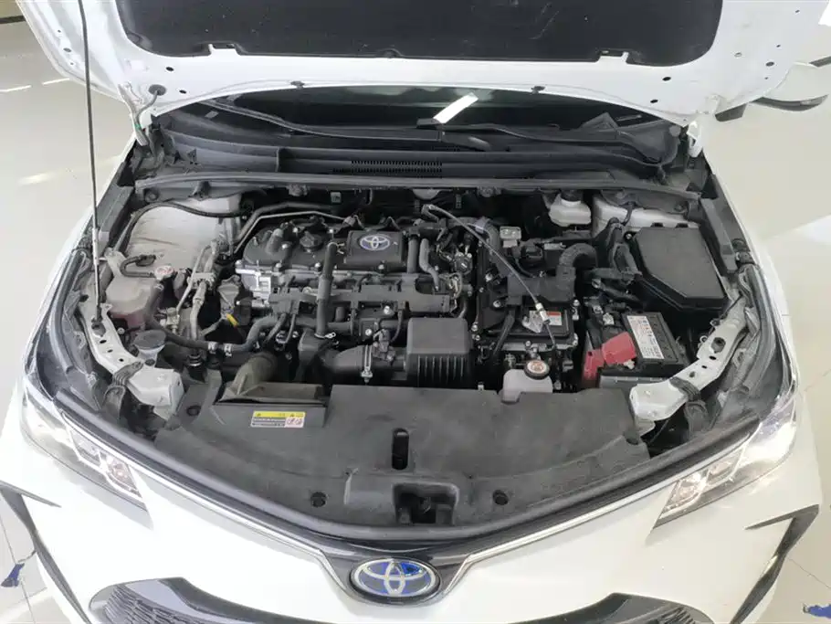 Toyota Corolla 2023 — фото 10