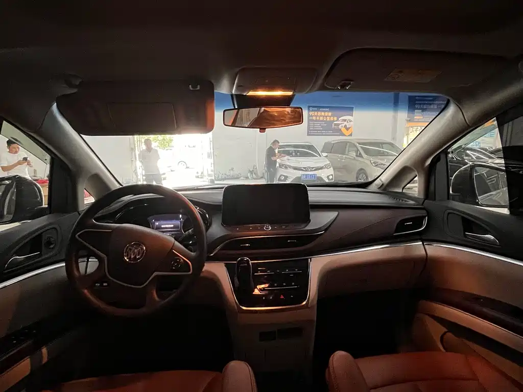 Buick GL8 2023