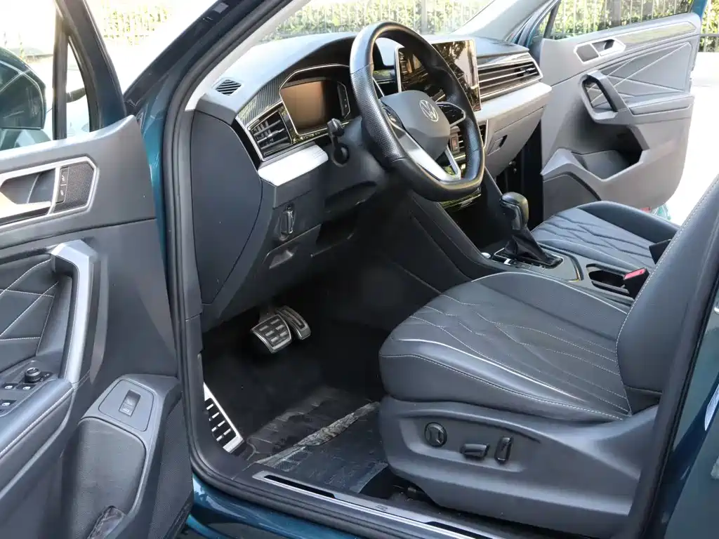 Volkswagen Tiguan L 2023